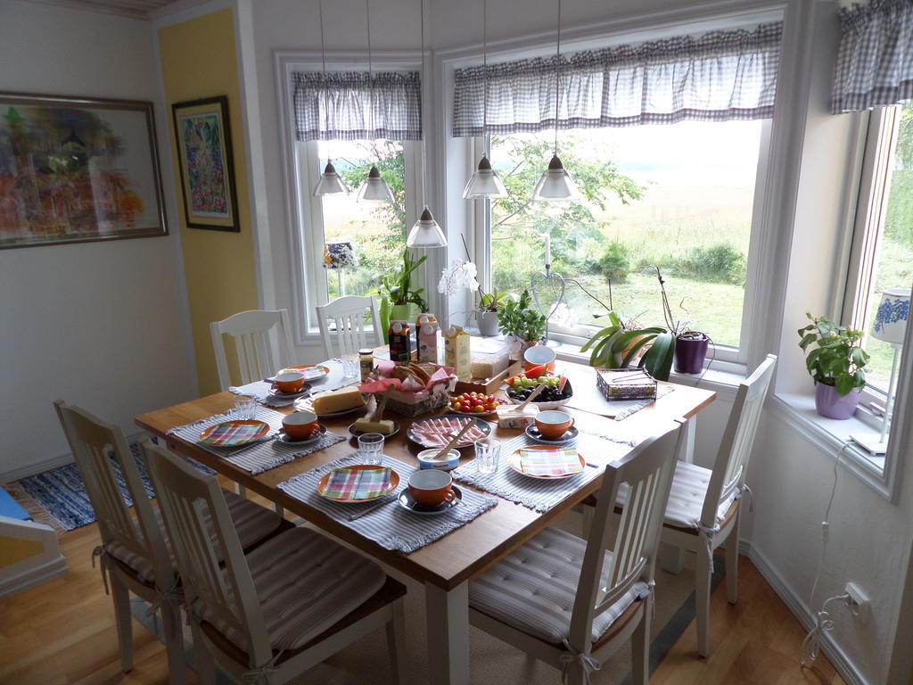 Skogis Bed&Breakfast Katrineholm Exterior foto