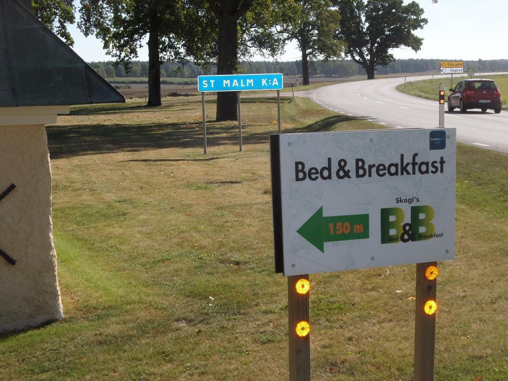Skogis Bed&Breakfast Katrineholm Exterior foto